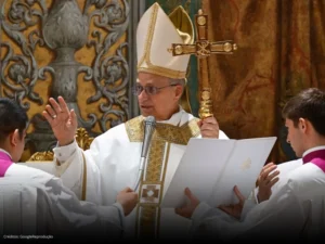 Leão XIV emociona fiéis e defende unidade na primeira missa como Papa